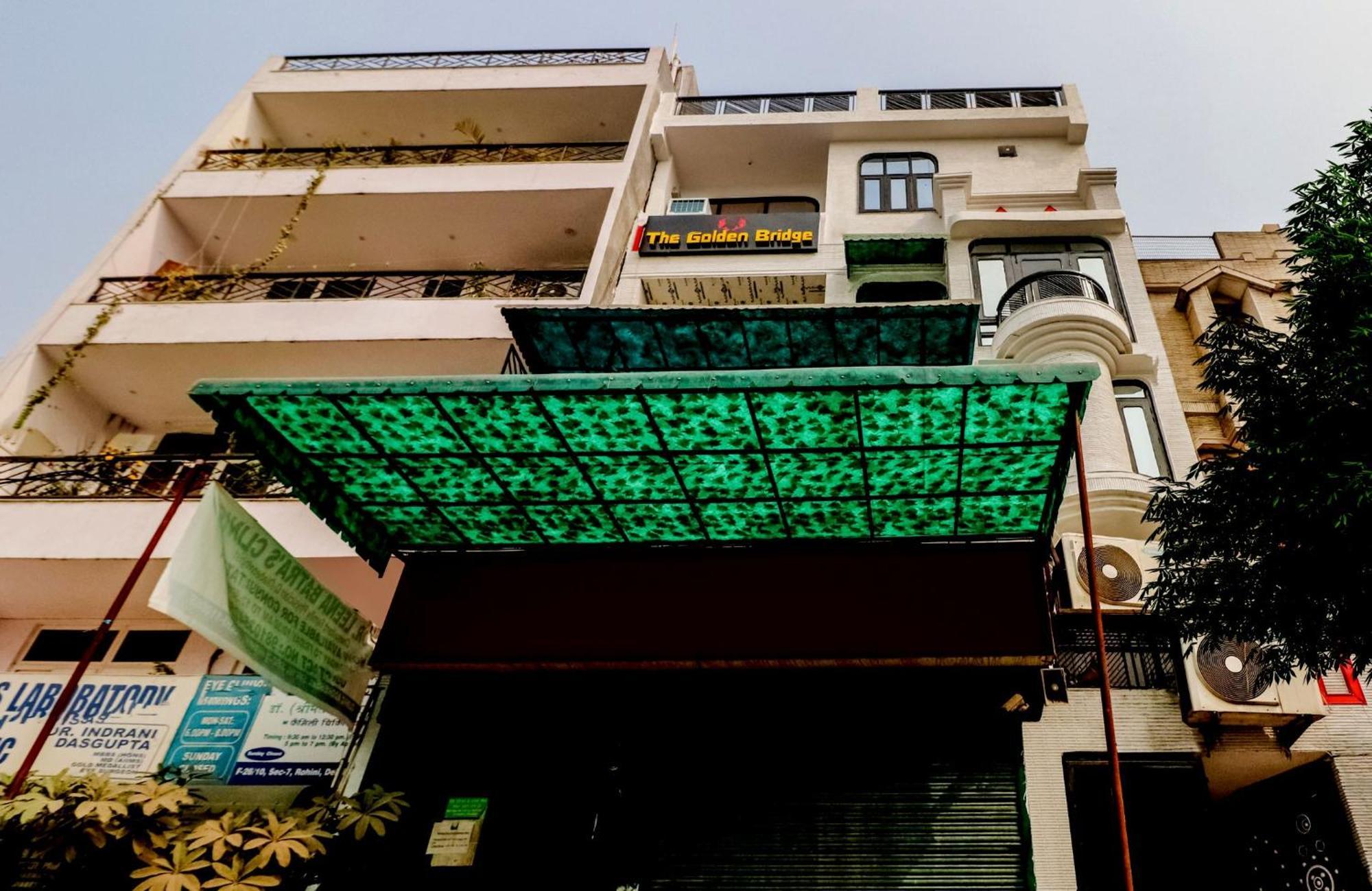 Golden Bridge Hotell New Delhi Exteriör bild