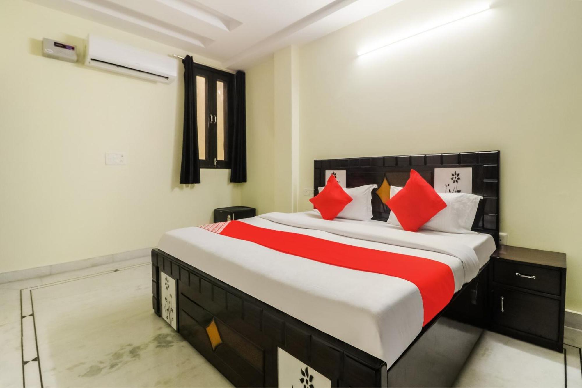 Golden Bridge Hotell New Delhi Exteriör bild